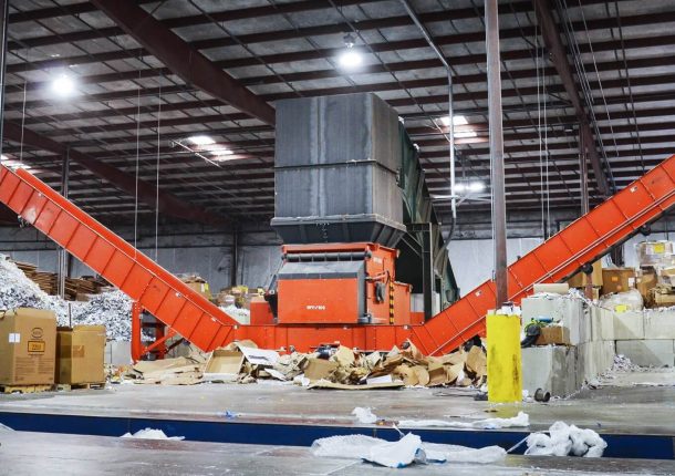 WEIMA Shredder mit zwei Austragsförderbändern