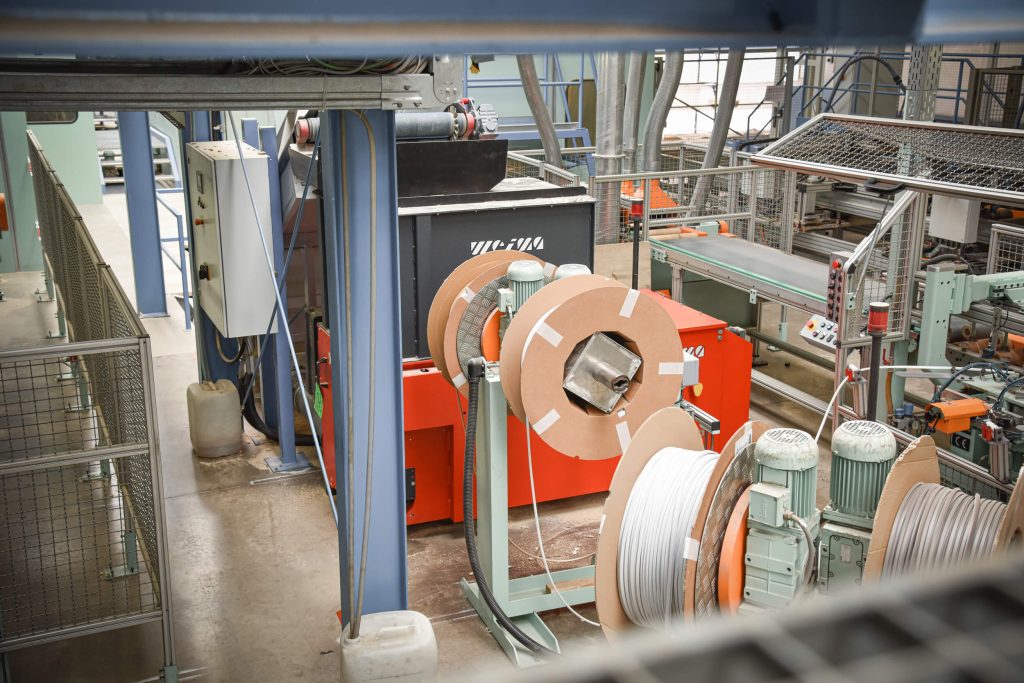 The WEIMA WL 6 S single-shaft shredder