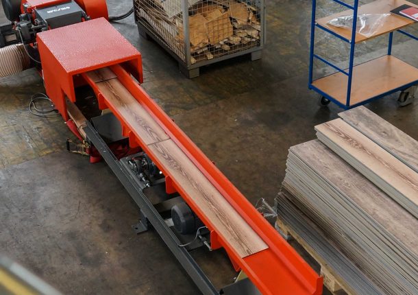 WEIMA Horizontal Beaver 300 shreds panel scrap