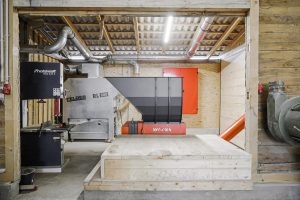 WEIMA WL 6 shredder in a carpentry workshop