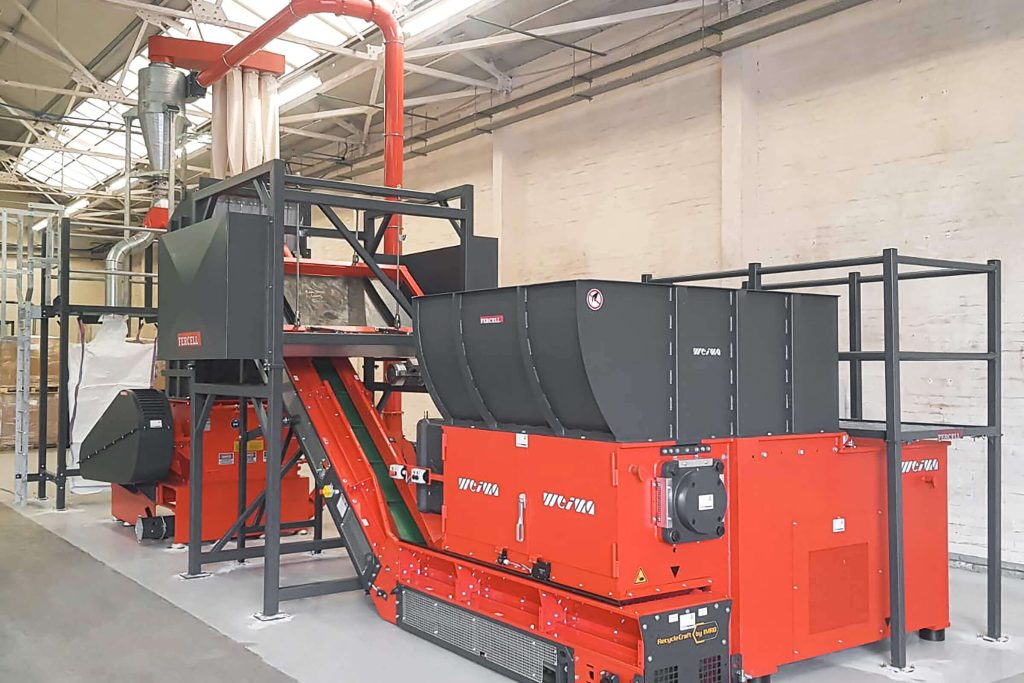 Zweistufige Zerkleinerungsanlage mit WEIMA Shredder und Schneidmühle