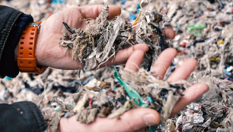 Shredded pulper ropes can be used for heat through burning of secondary fuel