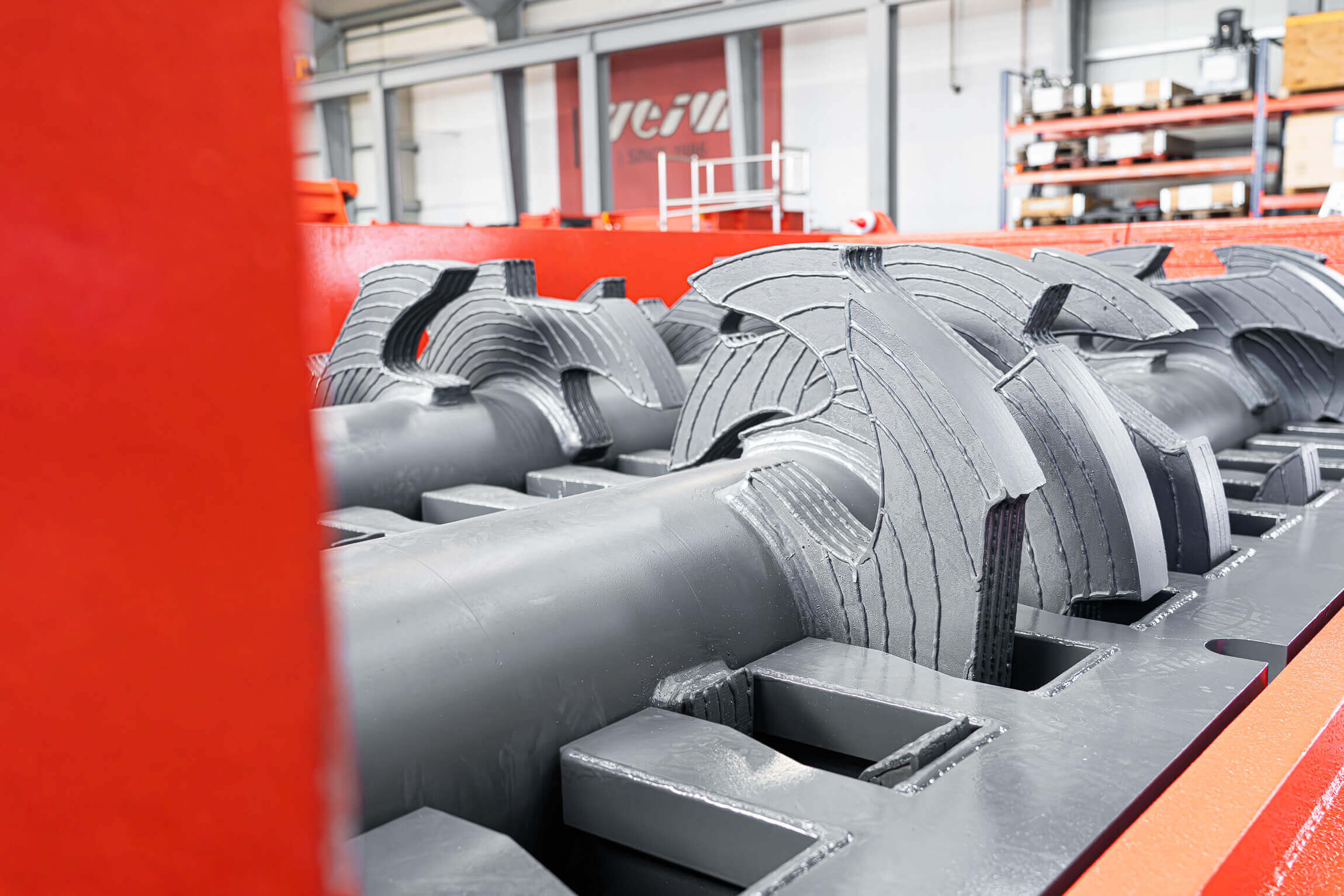 M8 twin-shaft shredder cutting system