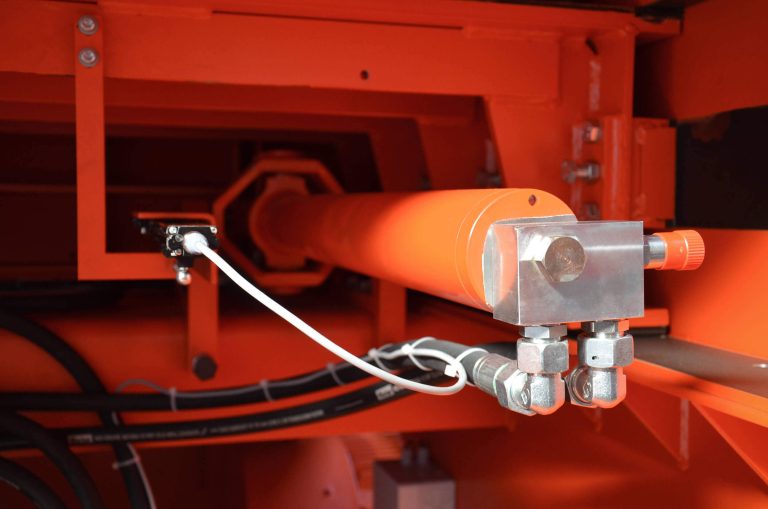 Blick auf den Zylinder eines Zuführschiebers