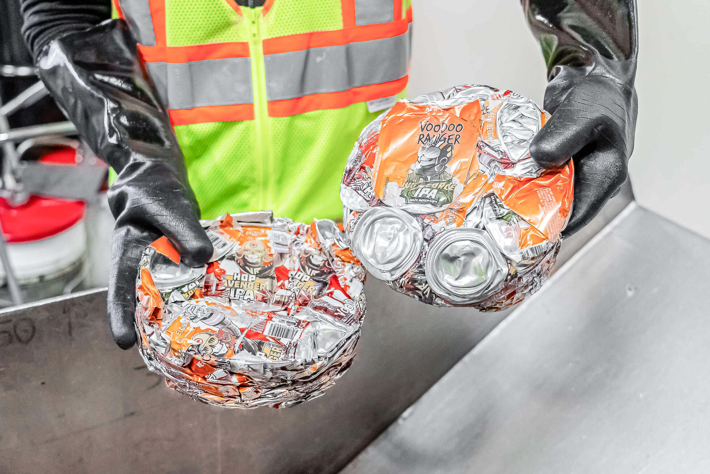 Verpresste Bierdosen zu 200 mm Presslingen