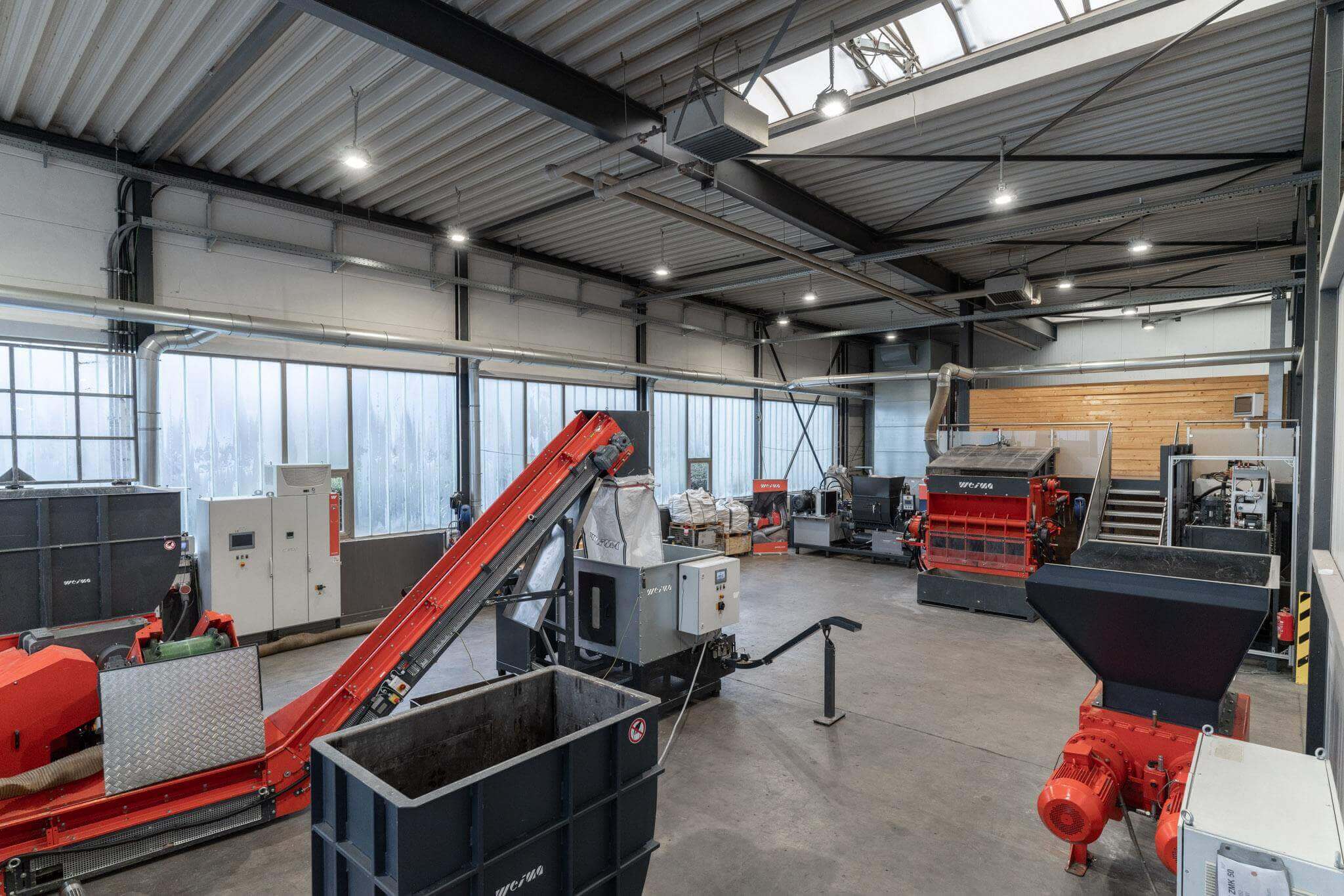 Free material tests in the WEIMA technical center