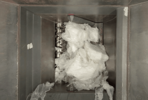 LDPE Folien werden von WEIMA W5.18 Schredder zerkleinert