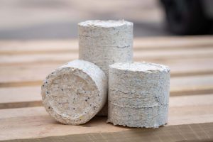 Briketts mit einem Durchmesser von 80 mm