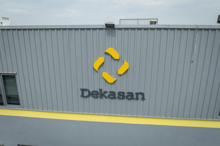 Logo of the company Dekasan