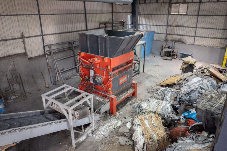 Industrial waste shredding by PowerLine WEIMA