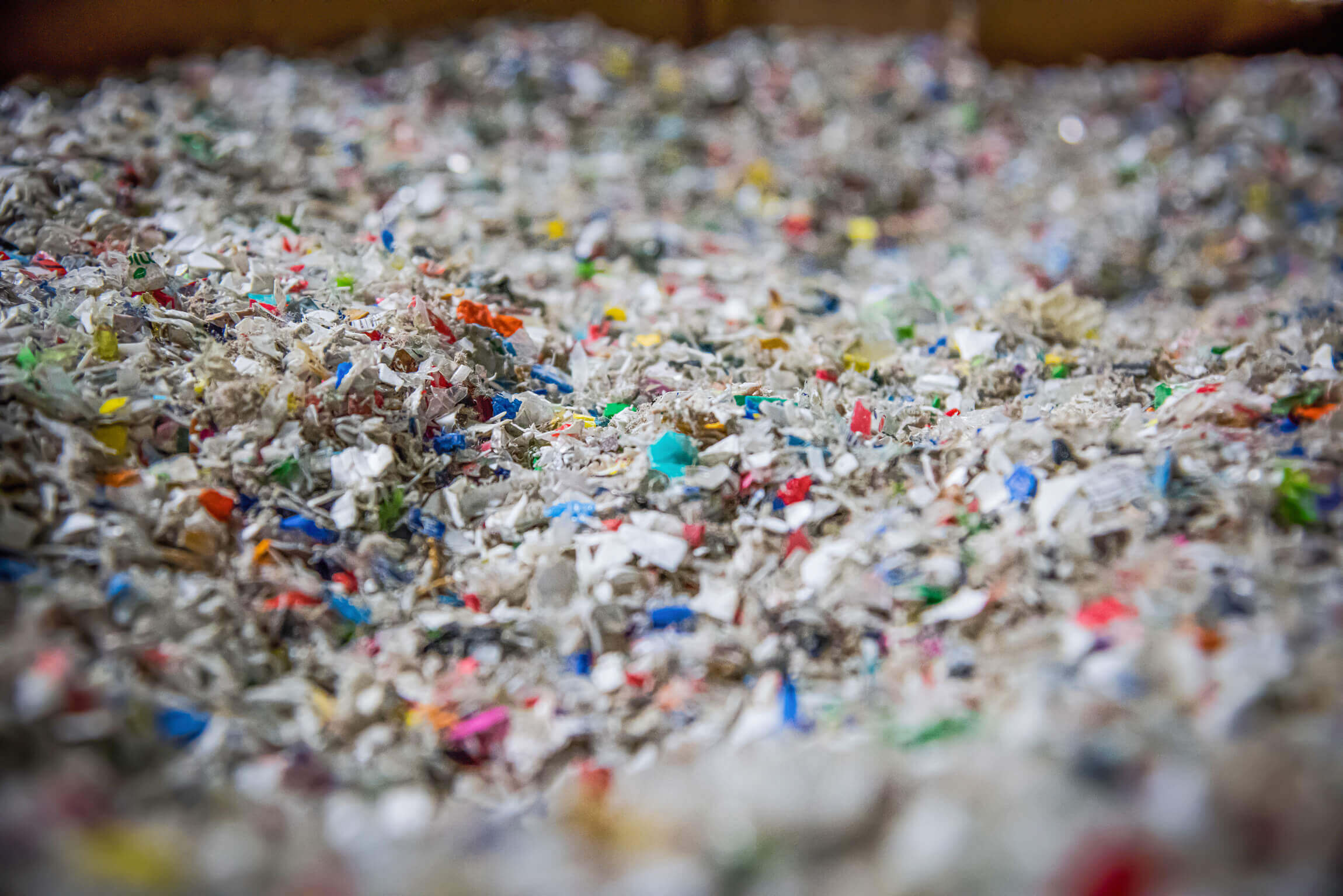 Regranulate from post-consumer plastic waste